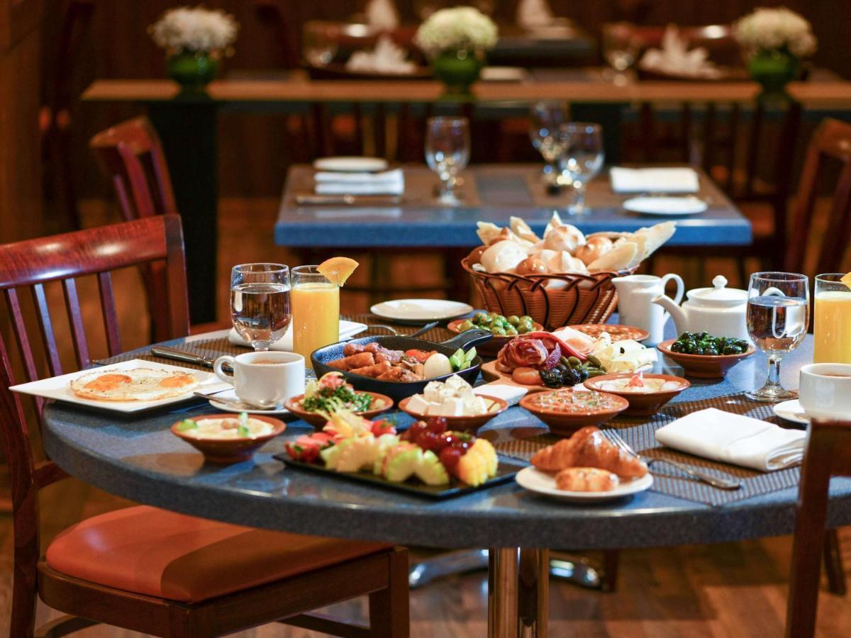 Treffen House Doha - Souq Waqif And Next To Msheireb Metro Station Hotel Bagian luar foto