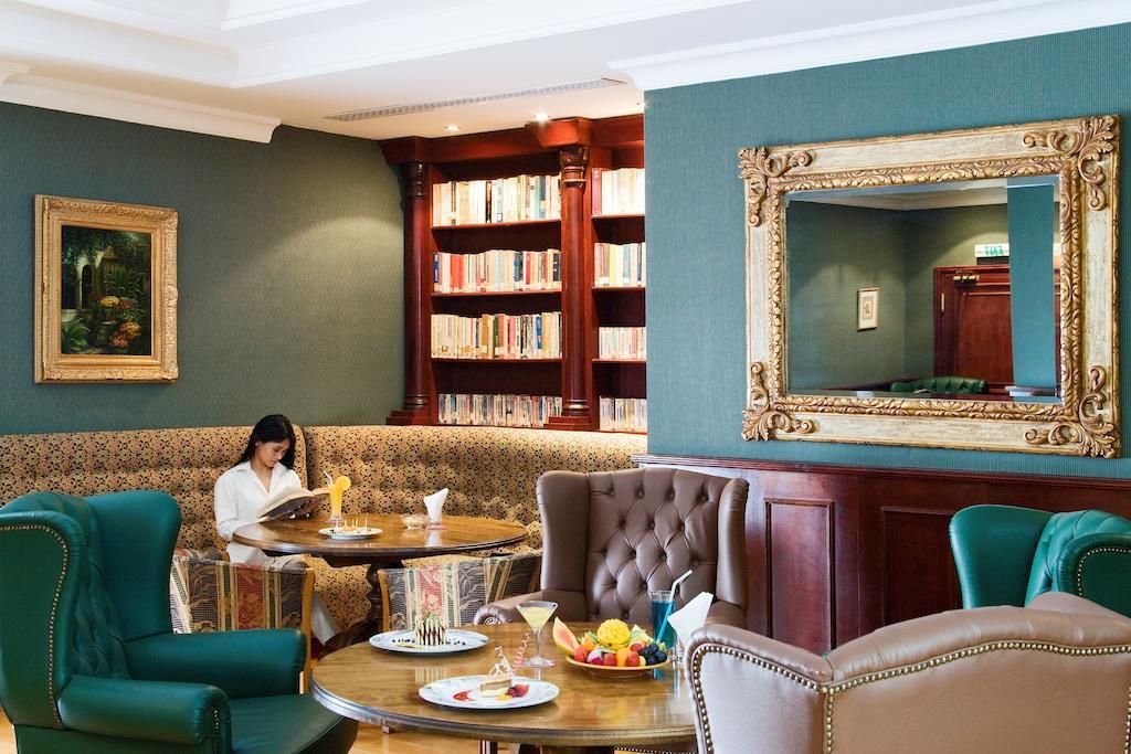 Treffen House Doha - Souq Waqif And Next To Msheireb Metro Station Hotel Bagian luar foto